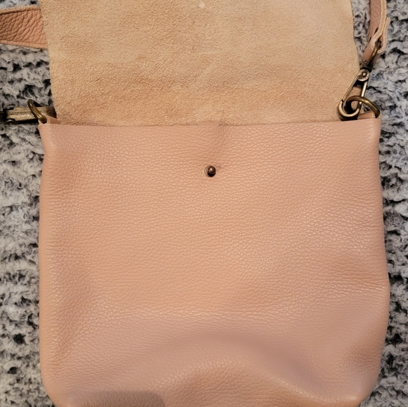 Handcrafted leather purse - Picture 2 of 3